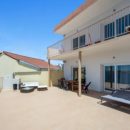 Santa Seaside Апартаменты Бродарица